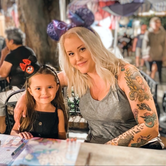 Meet your Posher, Heidi - Picture 3 of 6